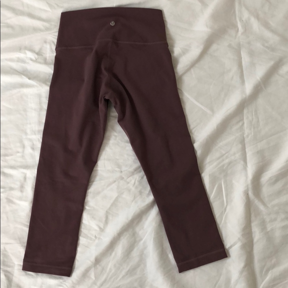 Lululemon wunder under crop 21” pants size 6